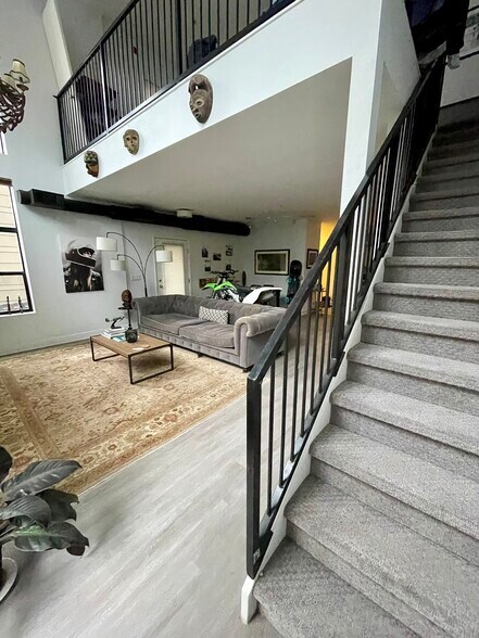 Building Photo - 3068 Umatilla St