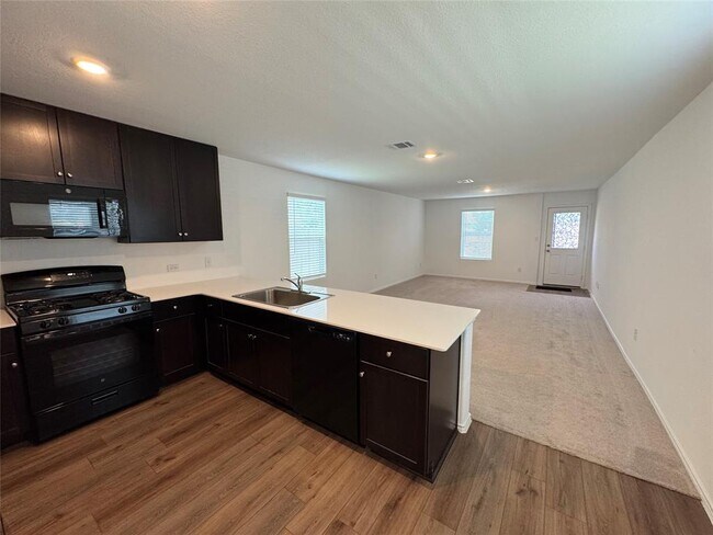 Building Photo - 63 Trinity Cir