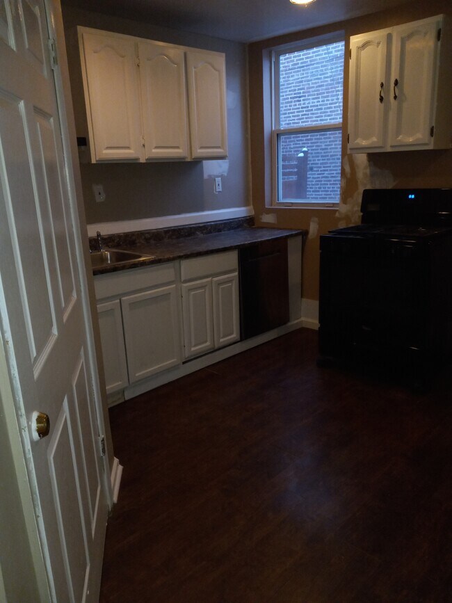 Building Photo - 1406 5th St NW
