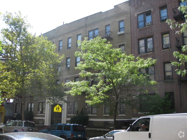Building Photo - Monos Arms