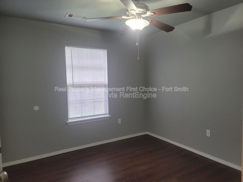 Building Photo - 2006 Ingalls Ln