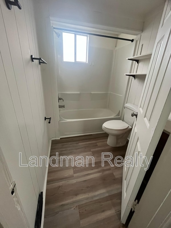 Building Photo - 1245 Island Ave