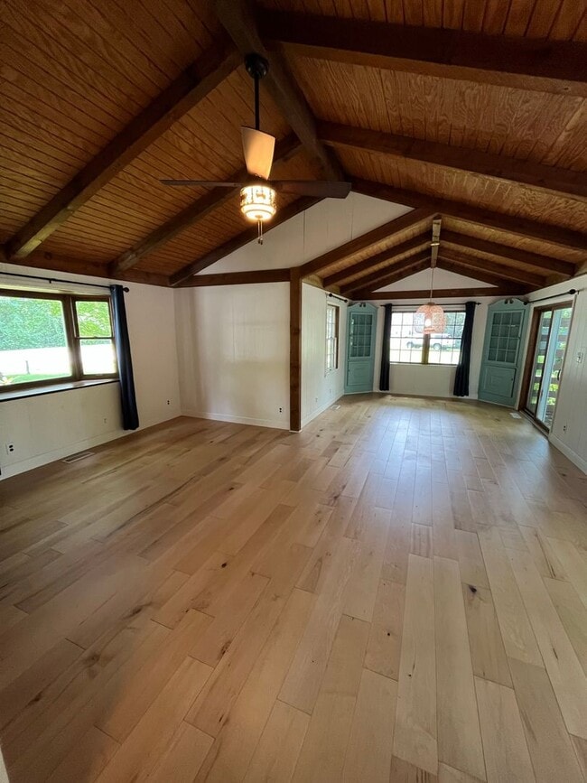 Building Photo - Charming 3-Bedroom Home in Reynoldsburg – ...