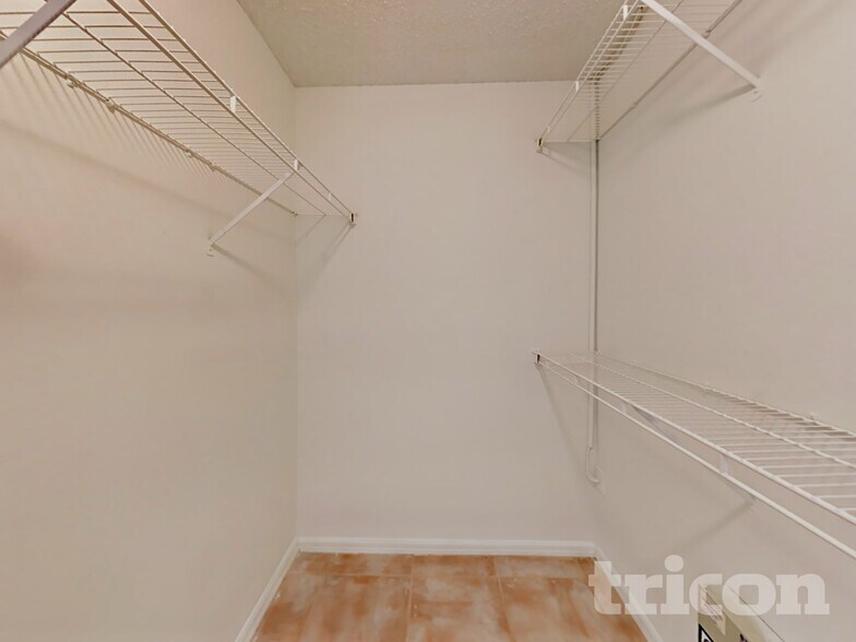 Building Photo - 10515 Walker Vista Dr