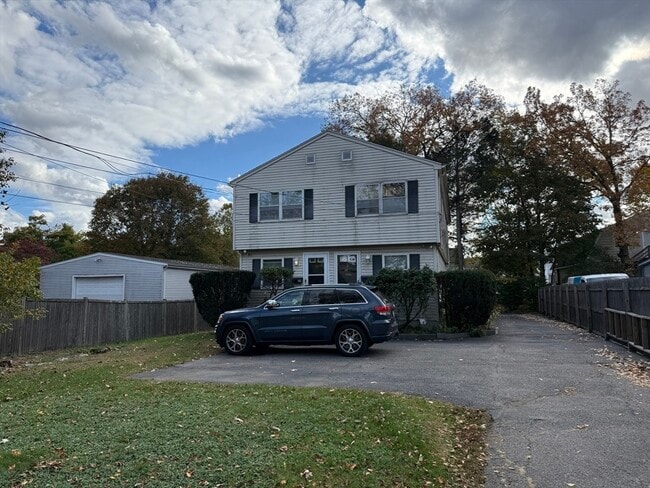 Building Photo - 39 Plimpton Ave