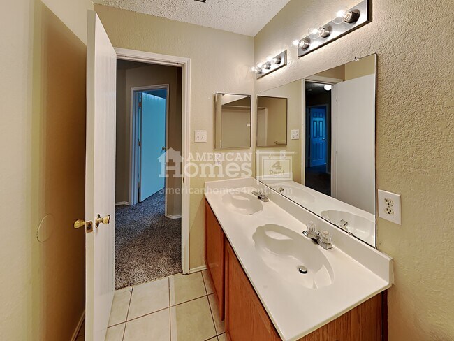 Building Photo - 3875 Steeplechase Drive