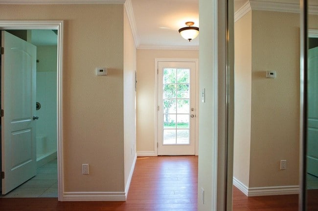 Building Photo - 128 S Brighton St