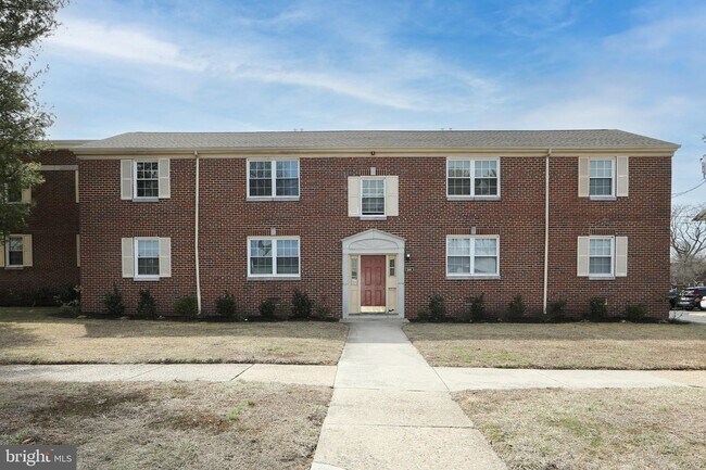 Primary Photo - 100 Park Blvd