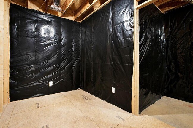 Building Photo - 309 Trappers Bluff