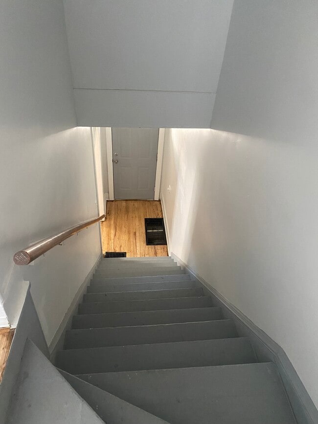 Building Photo - 215 Colorado Ave