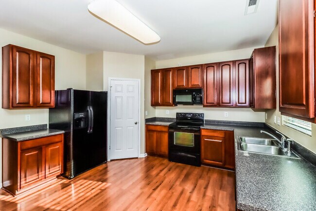 Building Photo - 1019 Yellow Bee Rd