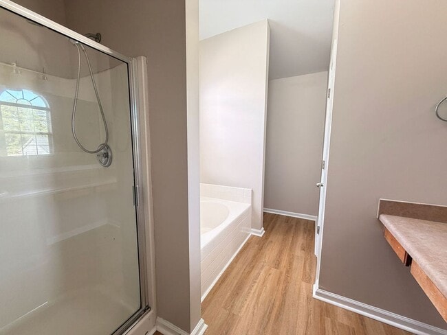 Building Photo - Available now. Beautiful, FULLY REMODELED 3 BR/2.5 BA Home in Tanner Plantation!