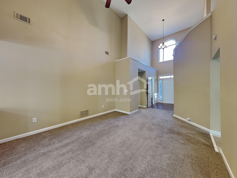 Building Photo - 1735 Trellis Pl