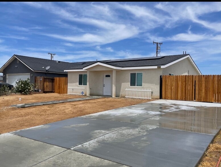 Building Photo - 7333 Jimson Ave