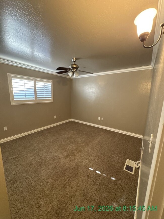Building Photo - 2601 S Kloth Dr