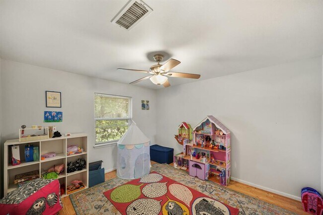 Building Photo - 5439 Imogene St