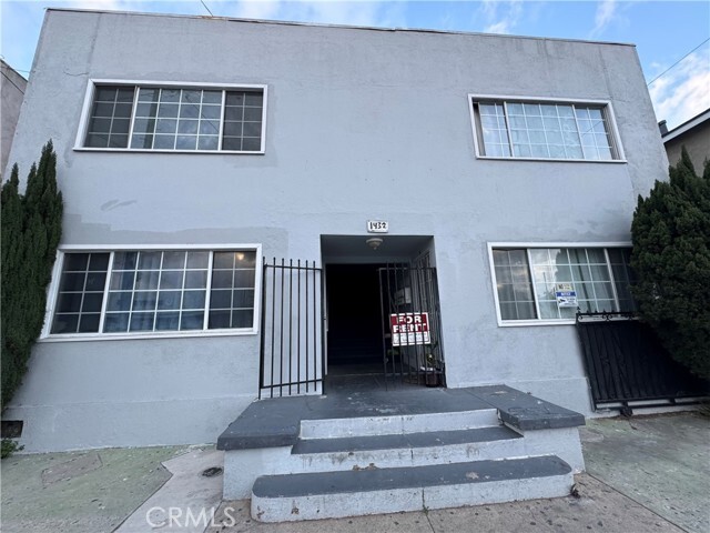 Primary Photo - 1432 Cherry Ave