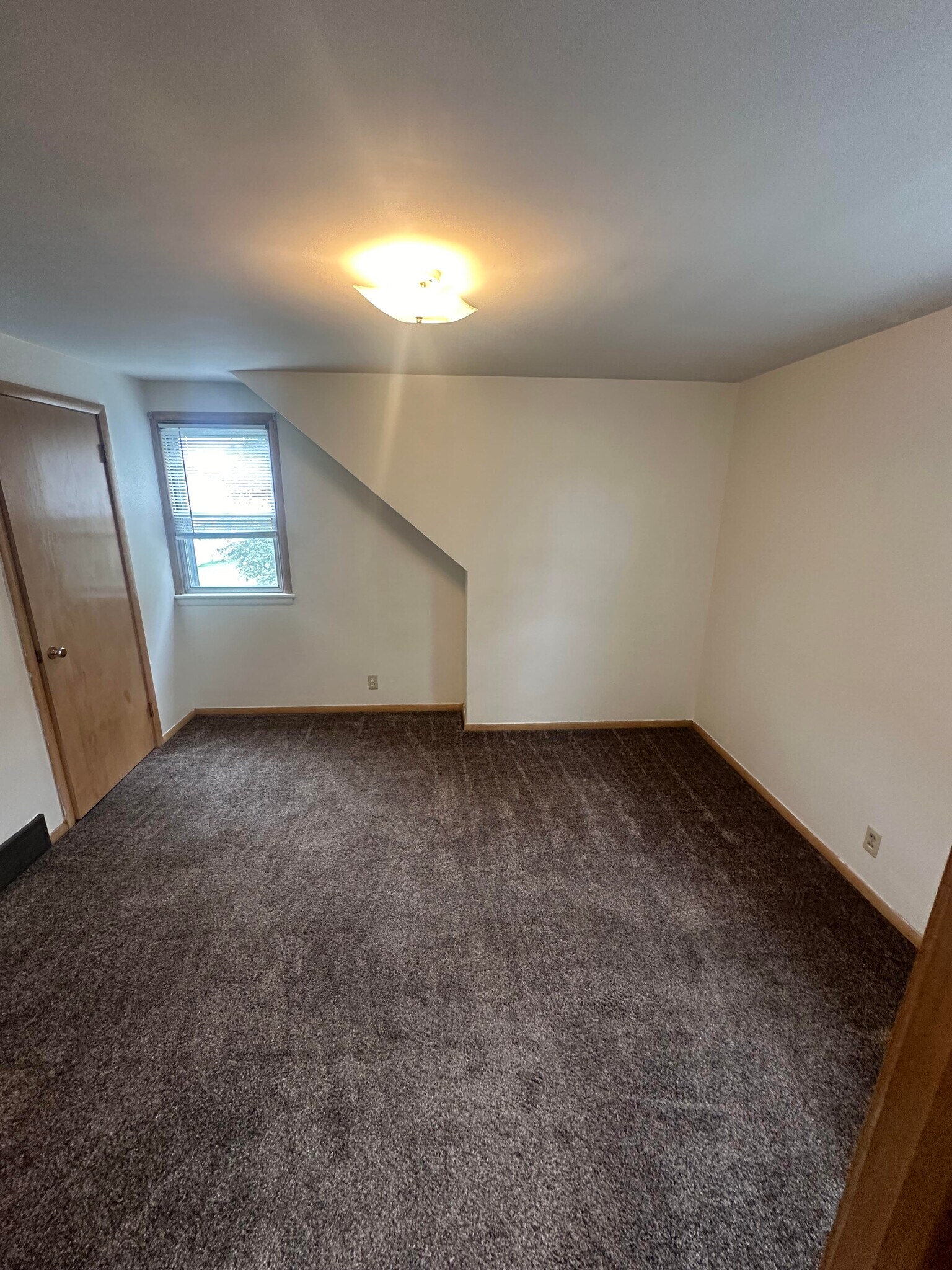 Building Photo - 309 3rd Ave NW