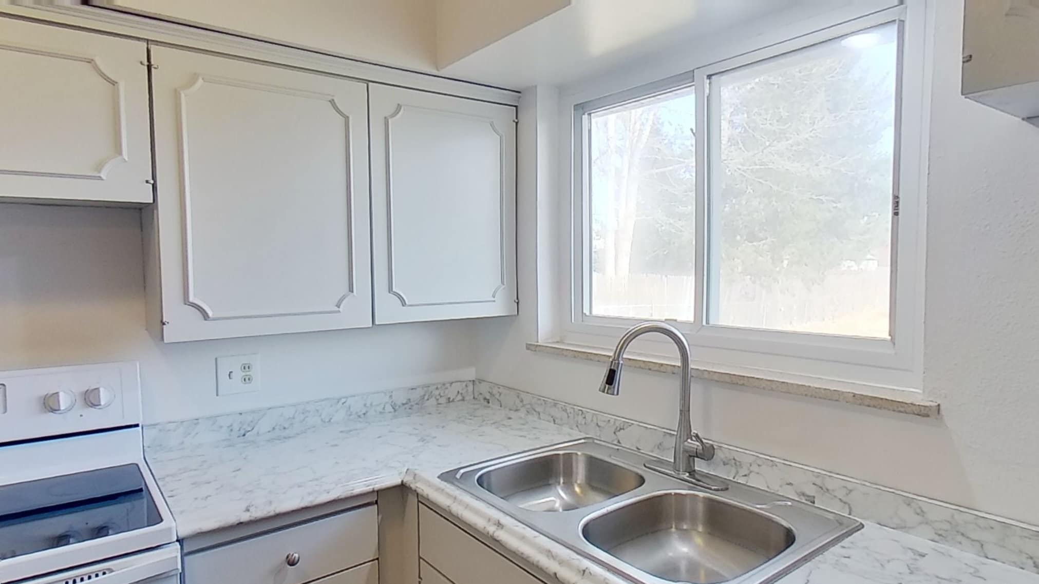 Building Photo - 4673 Holland St