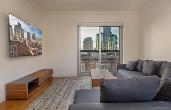 Building Photo - 445 Island Ave