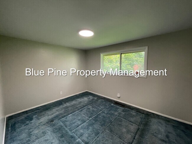 Building Photo - 505 Sykes Dr
