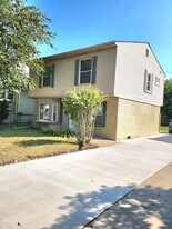 Building Photo - 23060 Berdeno Ave