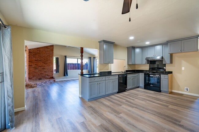 Building Photo - All Remodeled 4 Bedroom Home near Nordstrom Elementary School!
