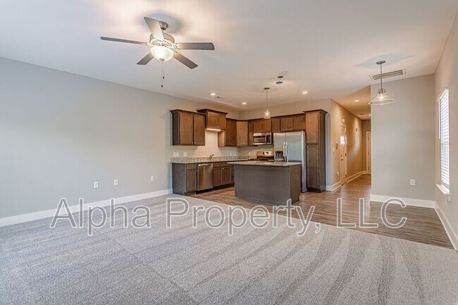 Building Photo - 112 Vly Crk Dr