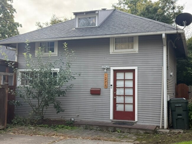 Primary Photo - 1256 E 20th Ave