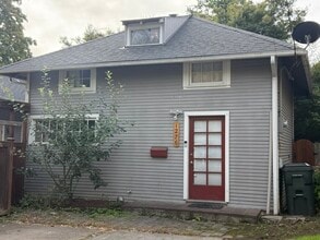 Building Photo - 1256 E 20th Ave