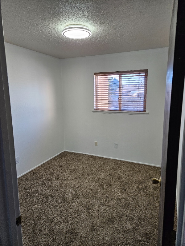 Building Photo - 1807 Camino La Canada