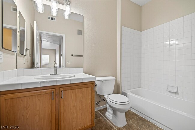 Building Photo - 1050 E Cactus Ave