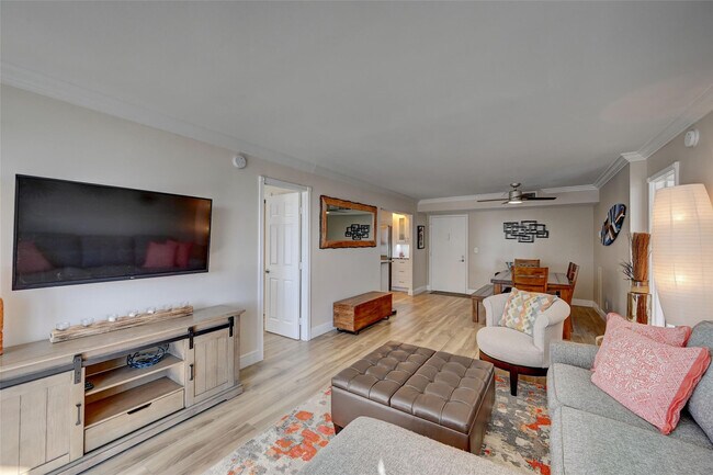 Building Photo - 531 N Ocean Blvd