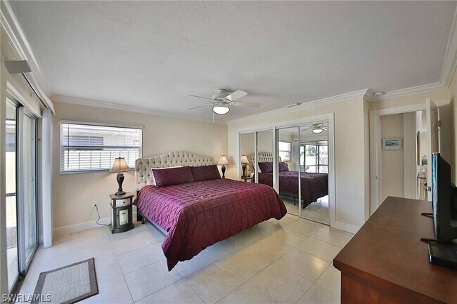 Building Photo - 671 98th Ave N