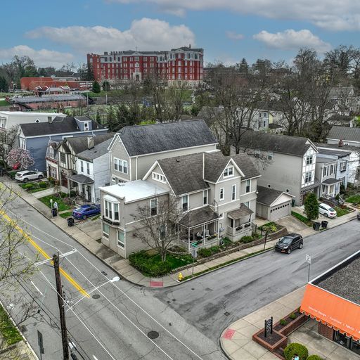 Building Photo - 2119 Grandin Rd