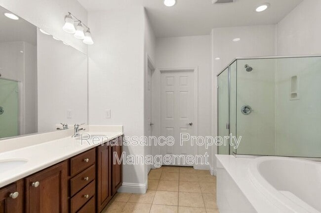 Building Photo - 363 W Viento St