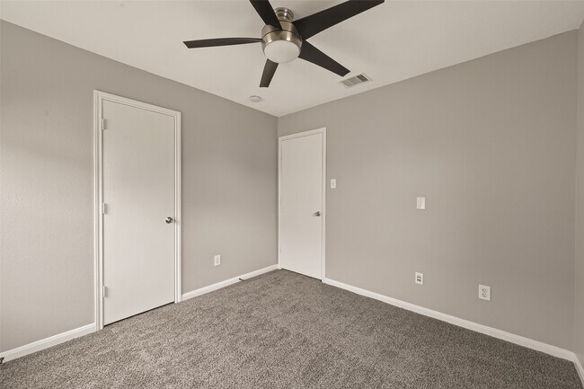 Building Photo - 18302 Walden Gate Ln