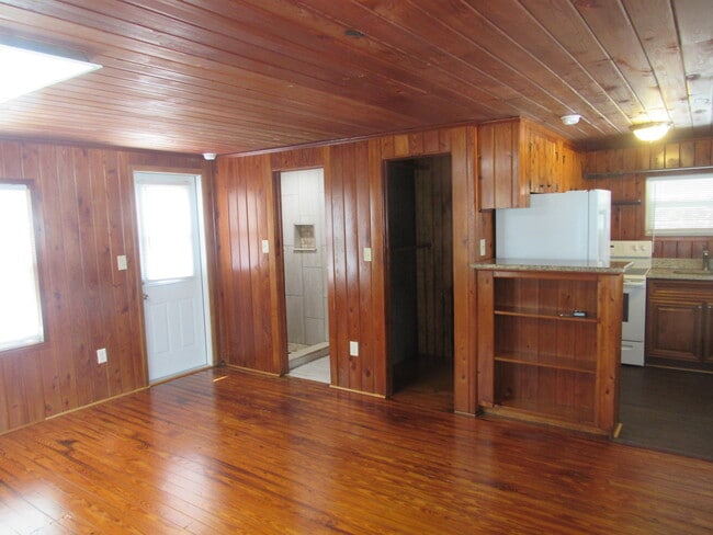 Building Photo - 3591 Gibbs Rd