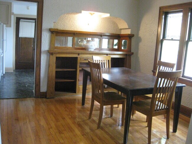 Building Photo - 2630 N 59th St