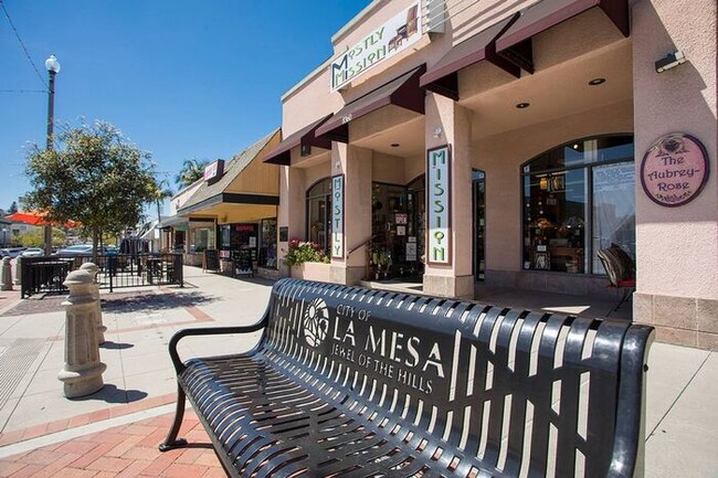 Building Photo - Charming 1bdr cottage in La Mesa Village!
