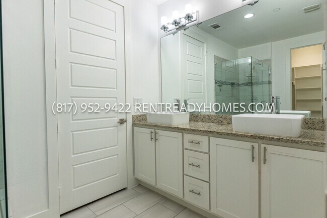 Building Photo - 251 S Mill St