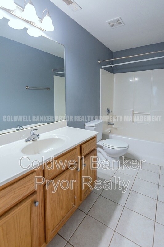 Building Photo - 8147 Karr St