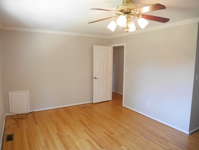 Building Photo - Your Next Home Awaits! Single Family Home ...