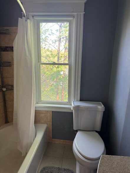 Building Photo - 9 Bartlett St