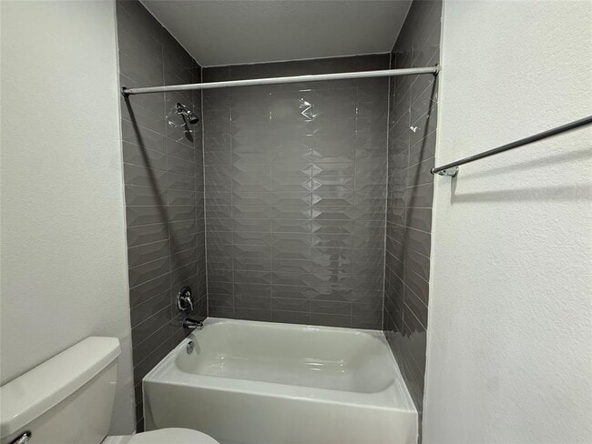 Building Photo - 437 Leeward Pass