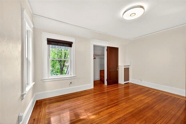 Building Photo - 36 Mt Hope Ave