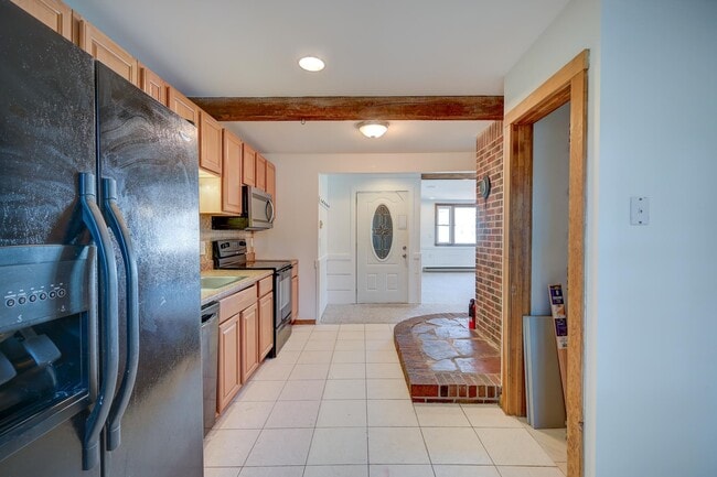 Building Photo - 99 Pine St