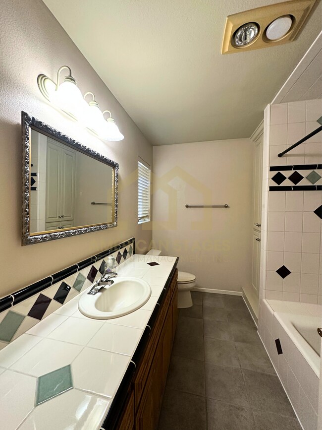 Building Photo - 1686 Eucalyptus Dr