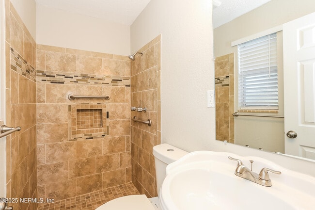 Building Photo - 9406 Gisborne Dr