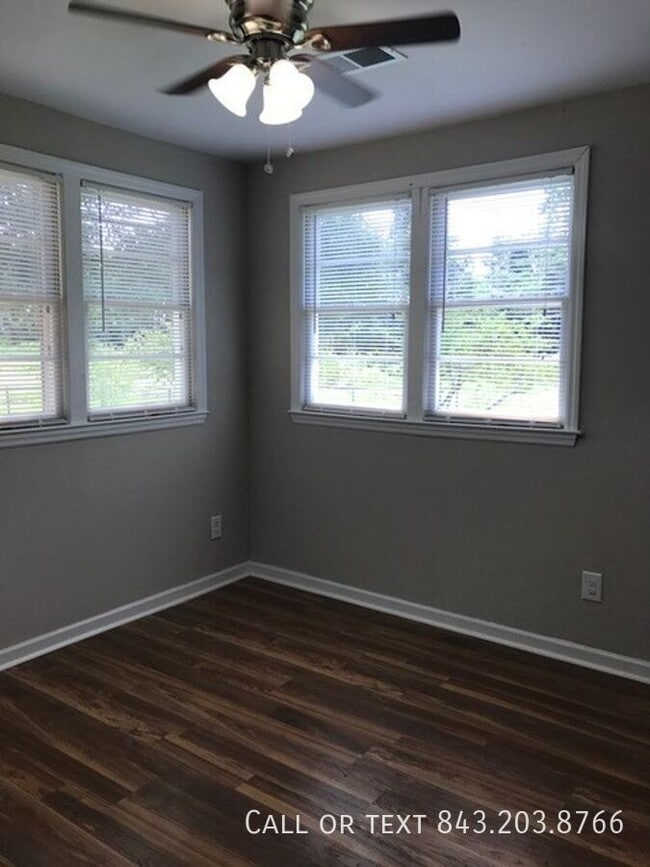 Building Photo - 4927 Lincrest Rd